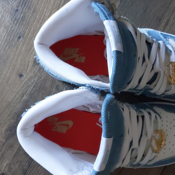 Nike Denim Blue and White High-Tops - Picture 11 of 12